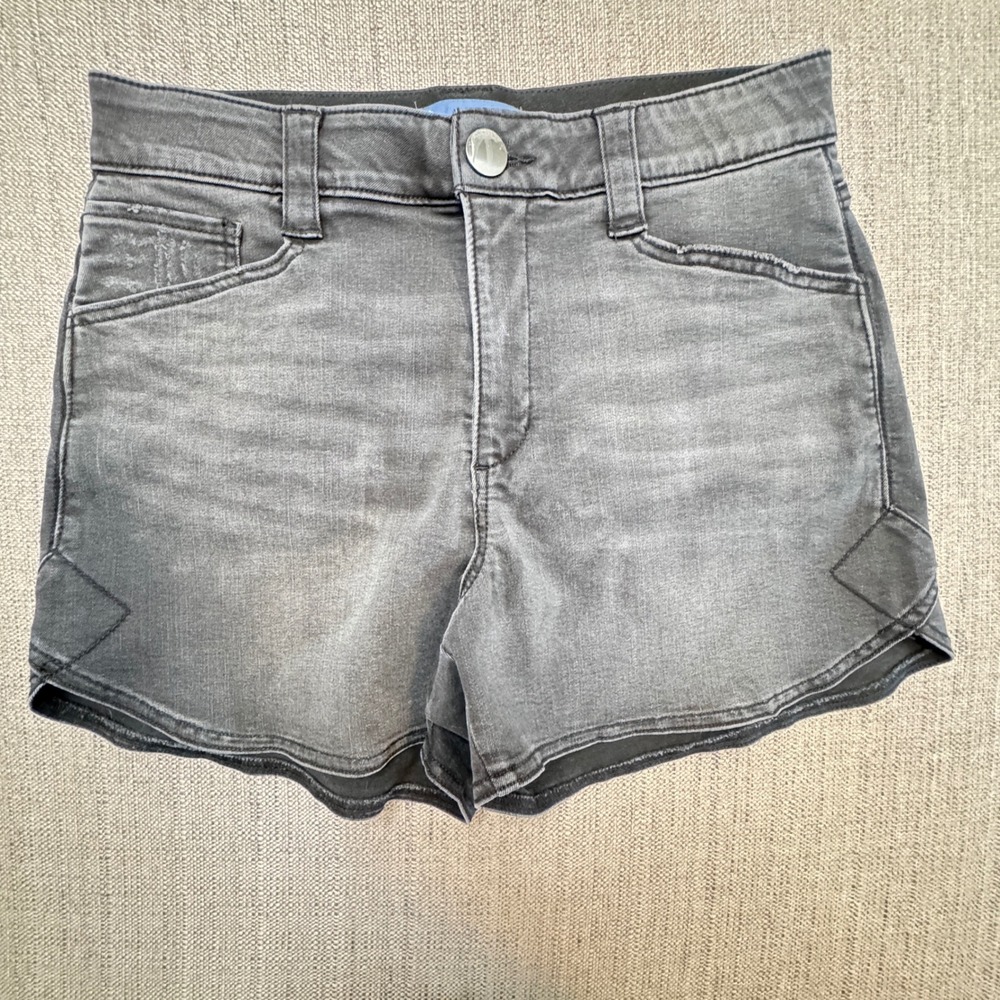 Democracy Absolution Black Denim Shorts Women's 8 Stretch Cuffed Hem 5 Pocket